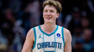 betvictor伟德(中国)唯一官方网站-还有19场没打~克尼佩尔26次单场20+&amp;65%+TS 平乔丹保持的历史纪录